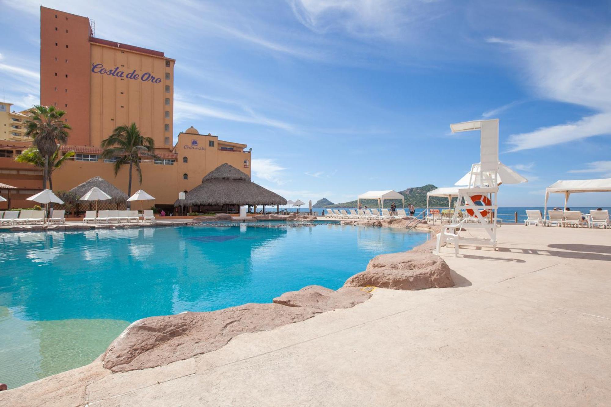 Costa De Oro Beach Hotel Mazatlan Exterior photo